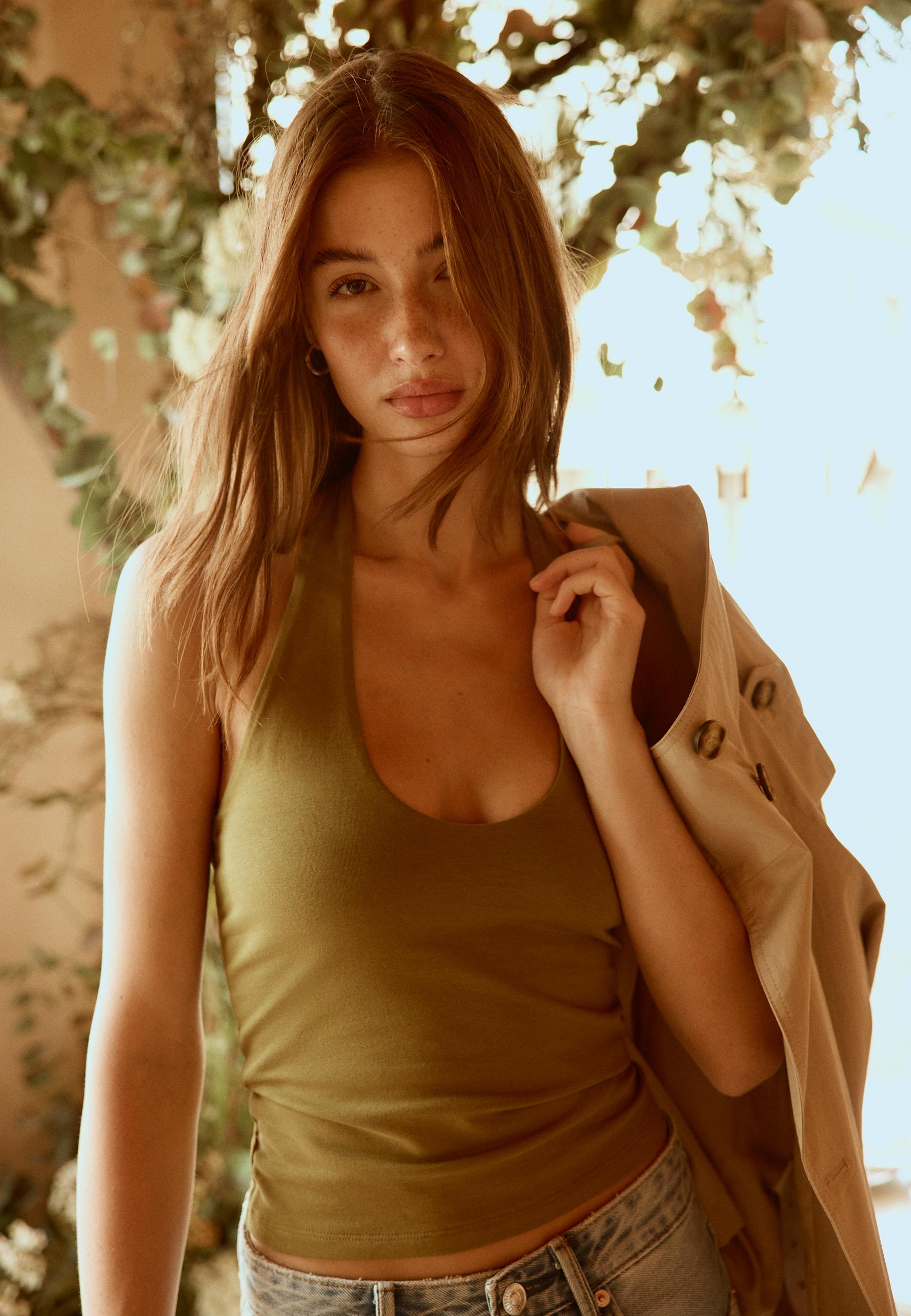 Stradivarius Basic halter top