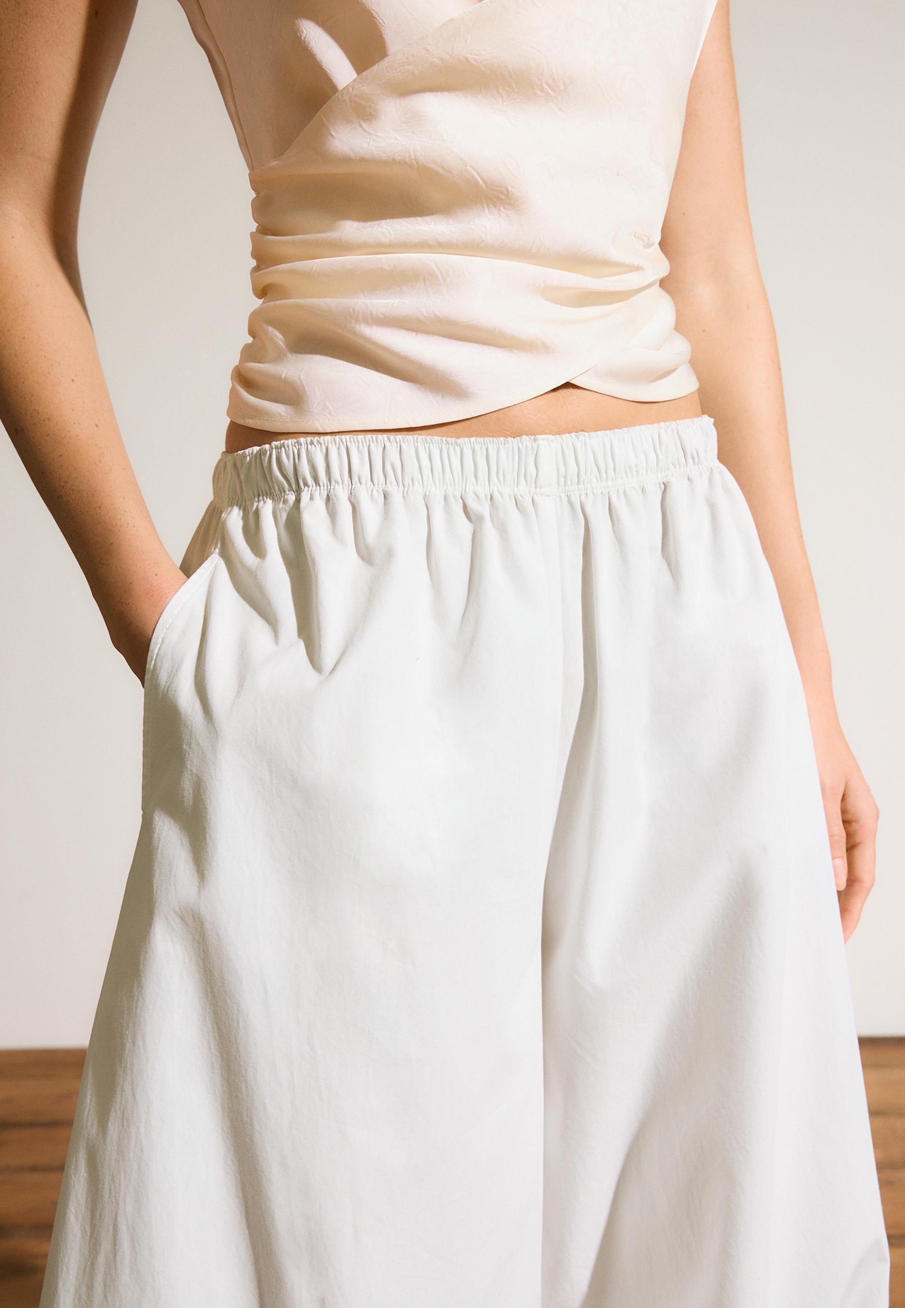 Printed voluminous trousers — White