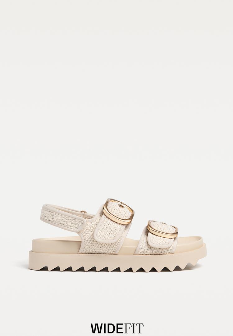 WIDE FIT. Flache Damensandale aus Stoff NATUR 40