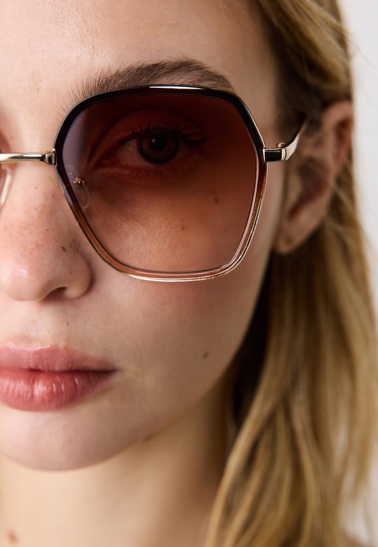 Stradivarius Μεγάλα Τετράγωνα Μεταλλικά Γυαλιά Καφέ Os φωτογραφία