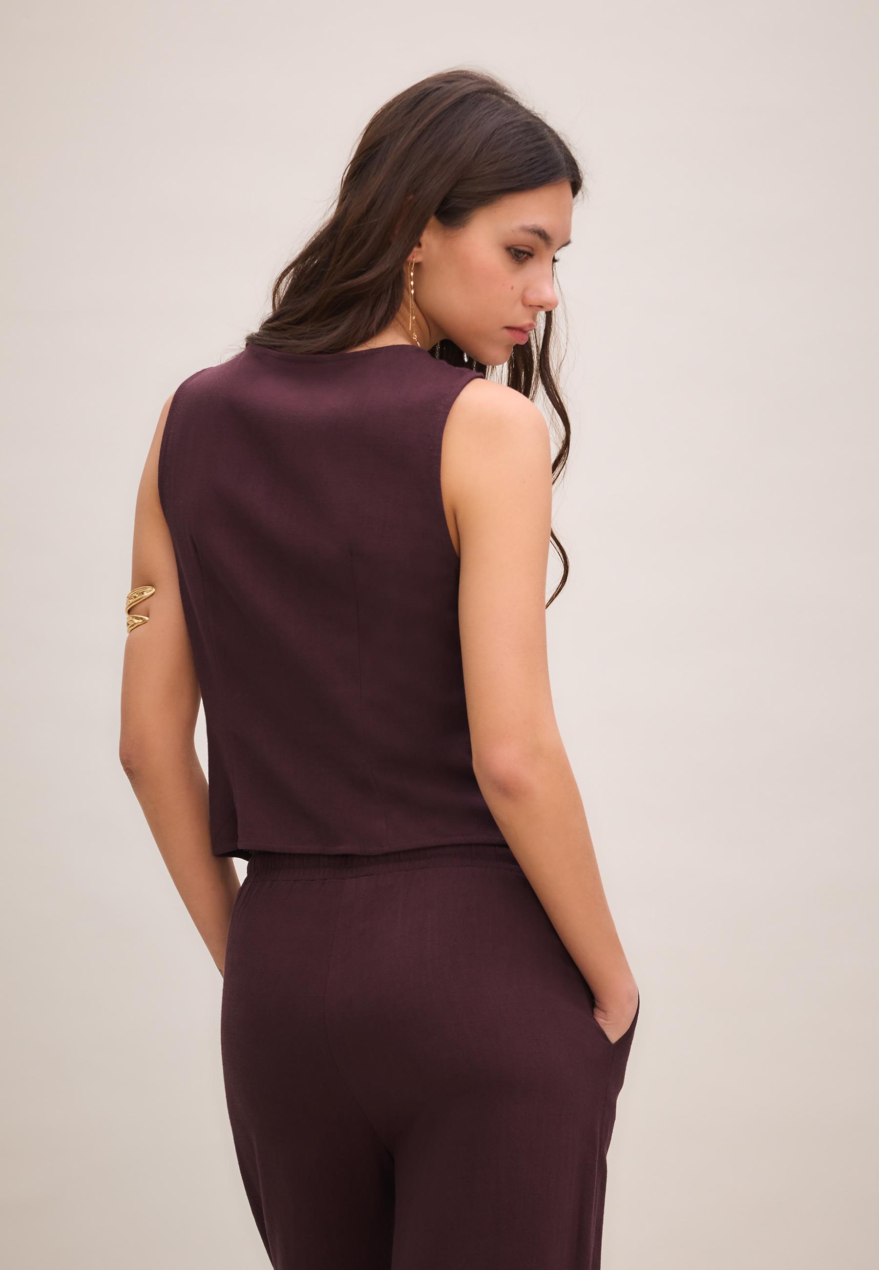 Sleeveless buttoned top — Purple