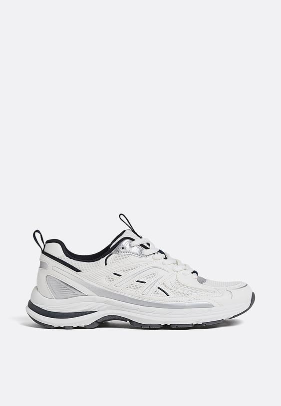 sneaker-mit-detail