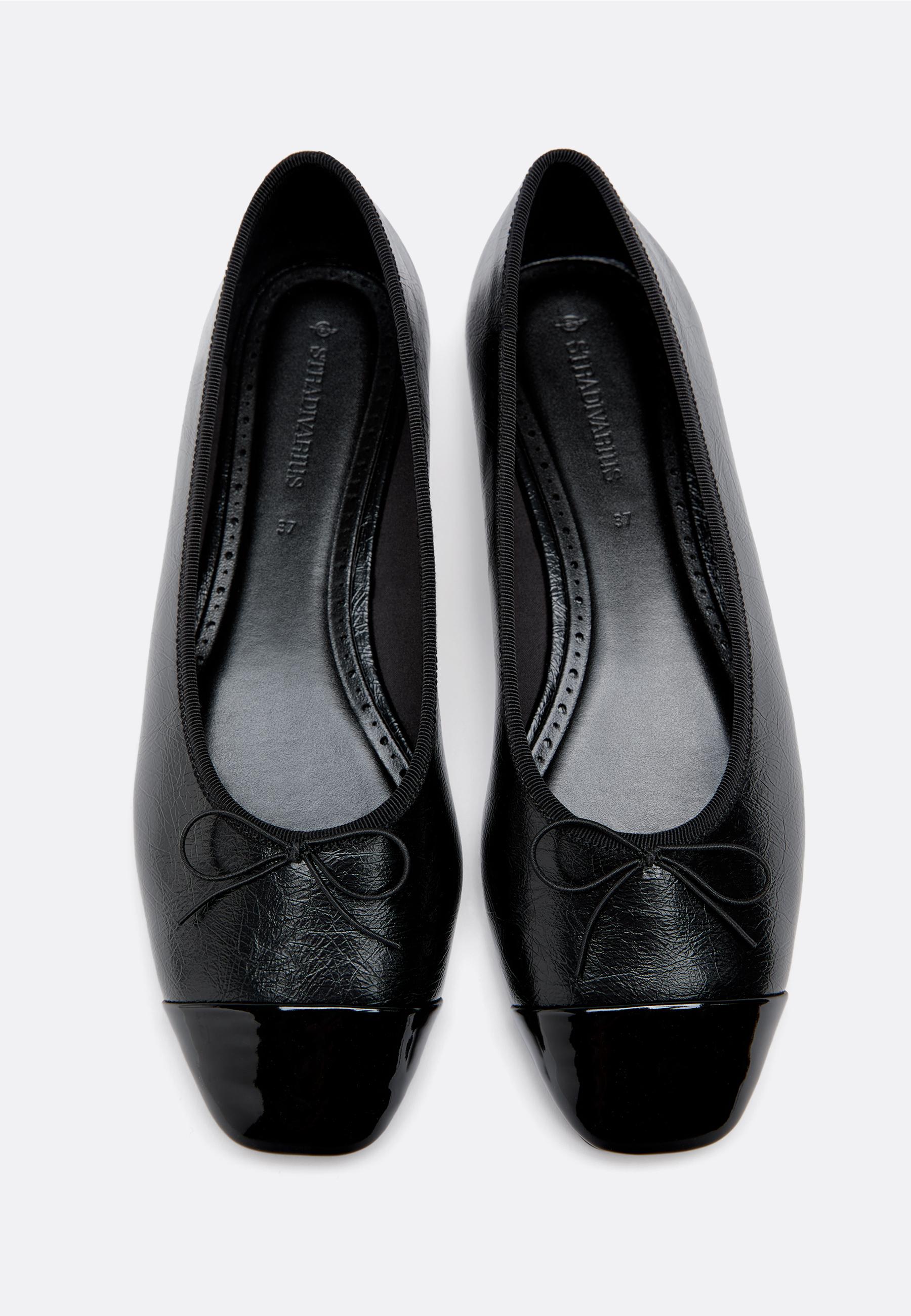 Bow detail leather effect ballet pumps — BLACK