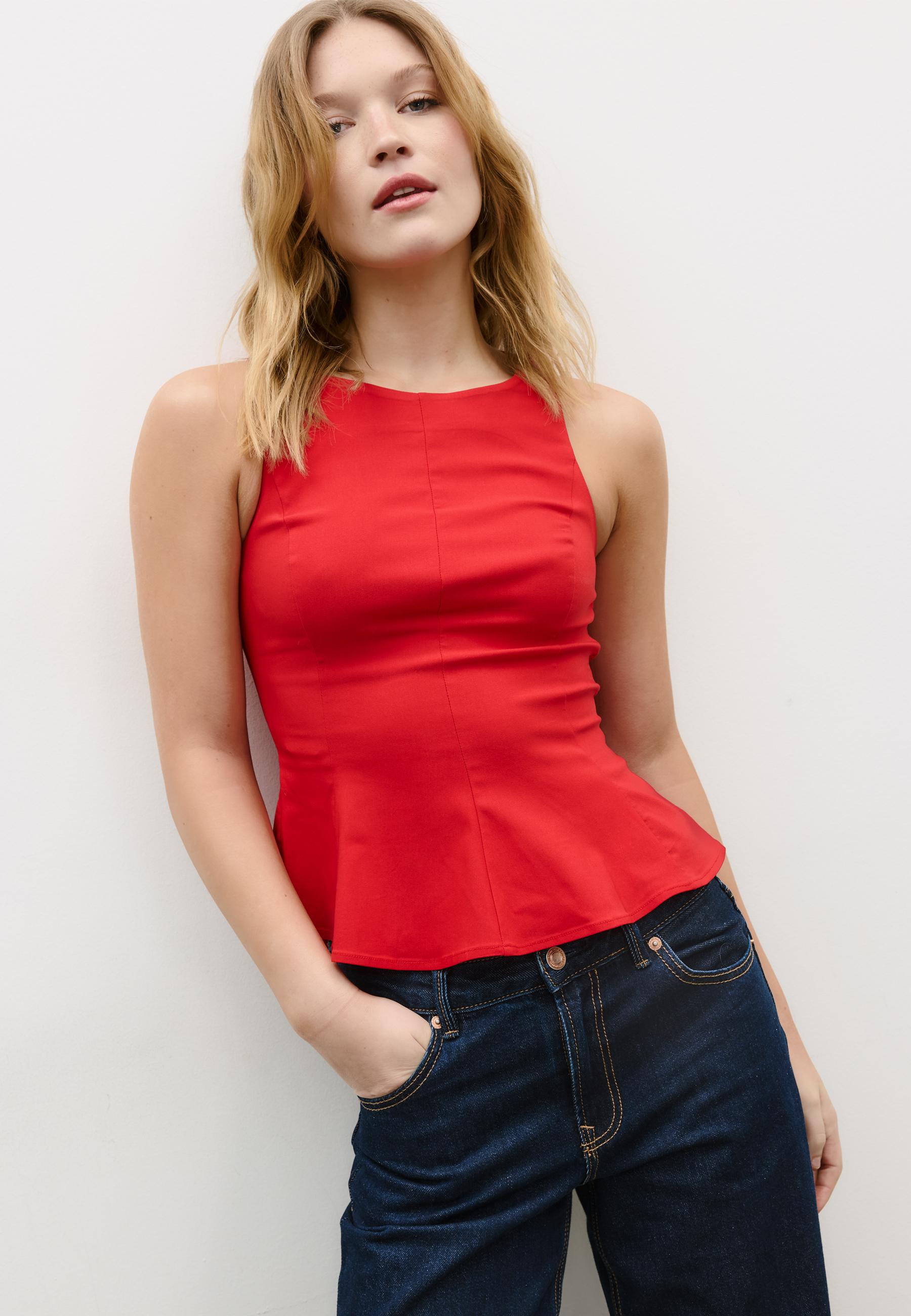 Sleeveless peplum top — Red