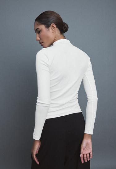Basic funnel neck T-shirt — Ecru 5