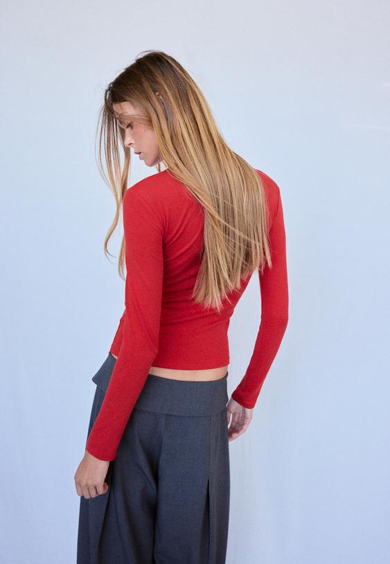 Stradivarius Tricou Simplu Cu Mânecă Lungă Roșu L