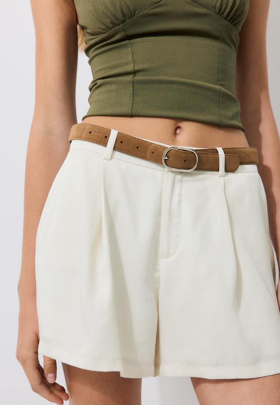 soepelvallende short met riem