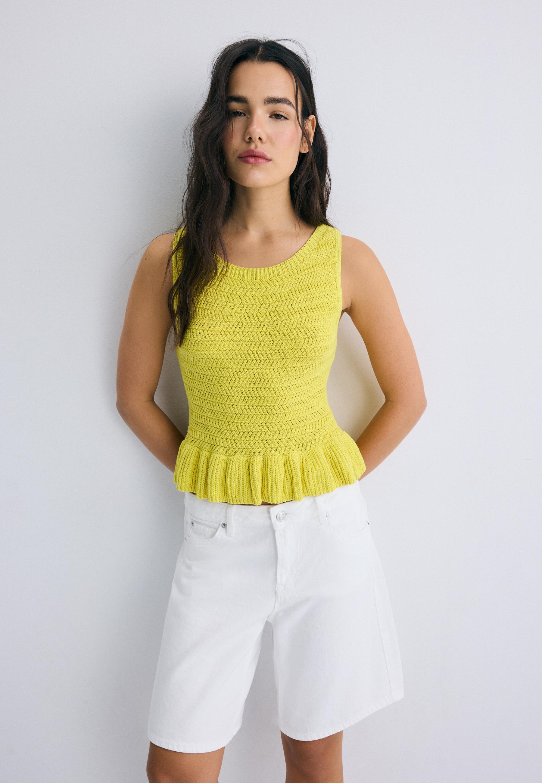 Knit peplum top — Gold