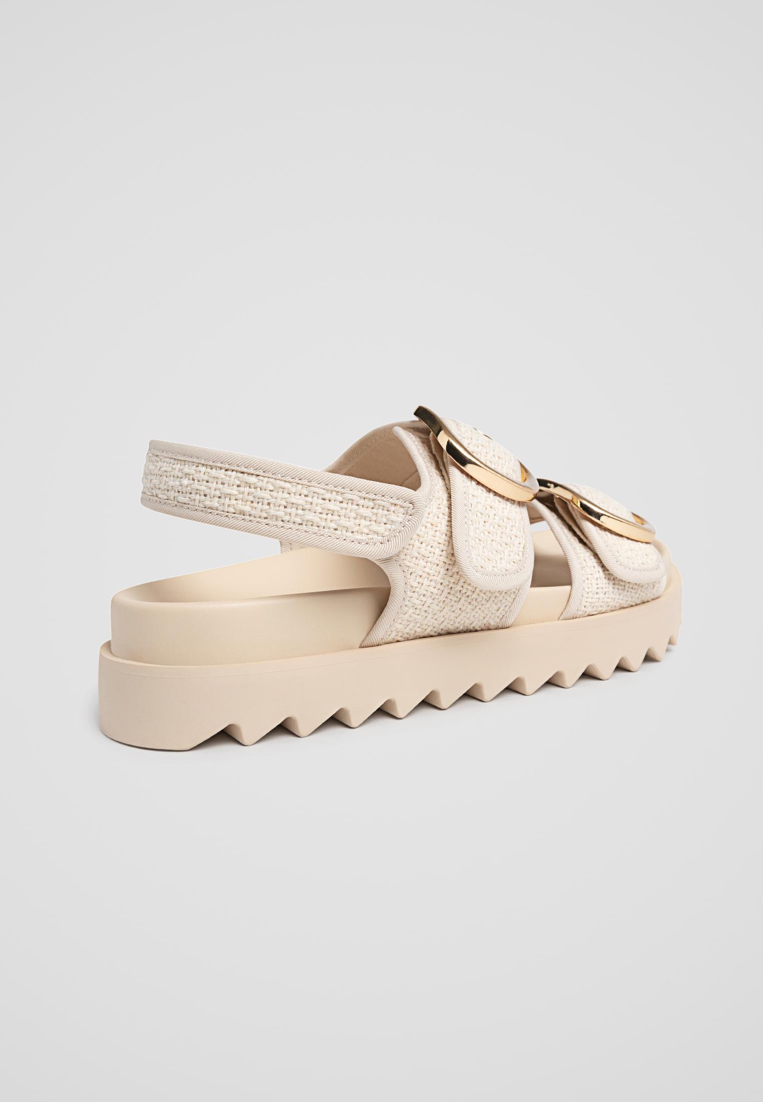 WIDE FIT. Sandales plates en tissu pour femme Mode femme Stradivarius Worldwide