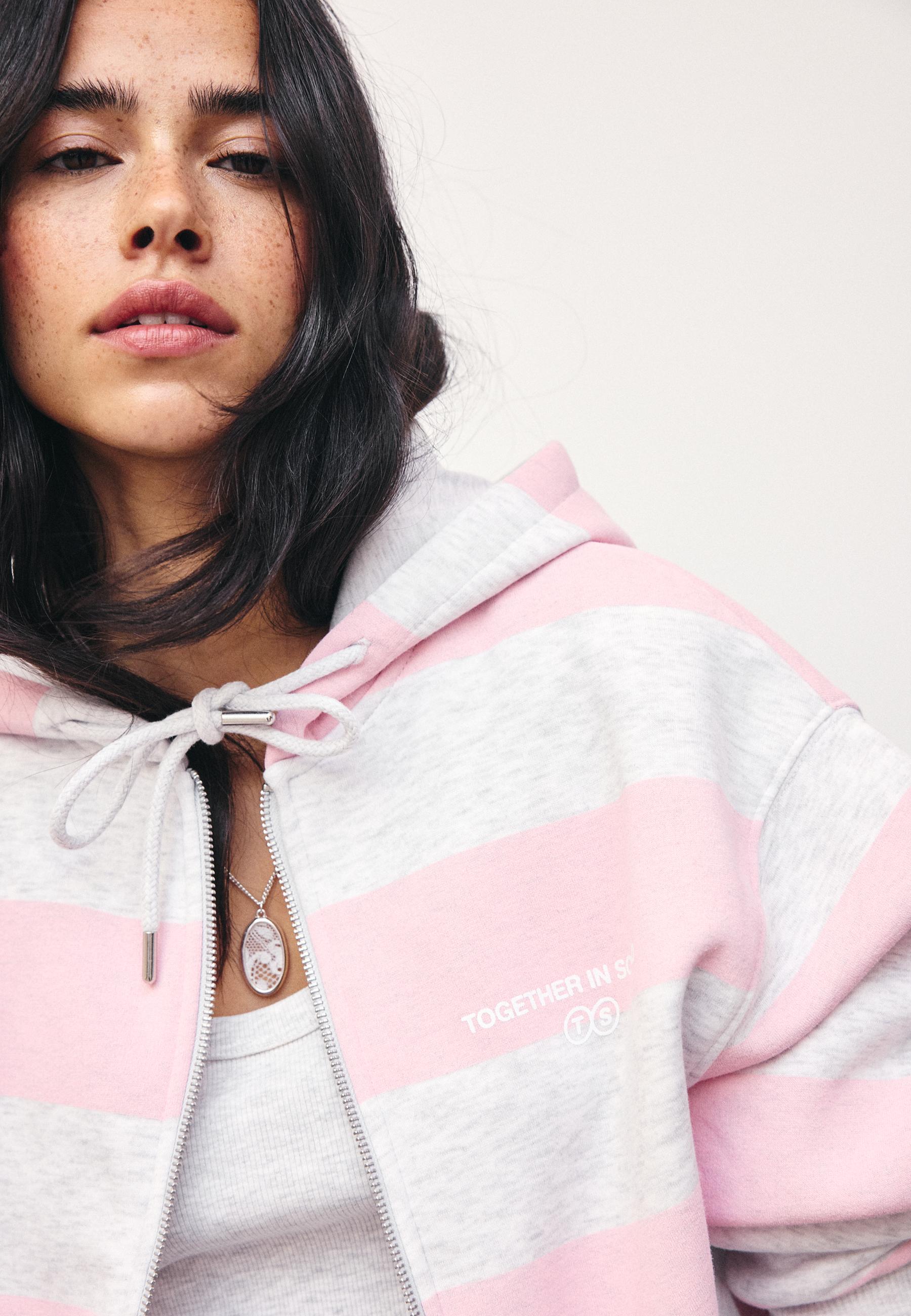 Stradivarius Baskılı regular fit sweatshirt görsel 2
