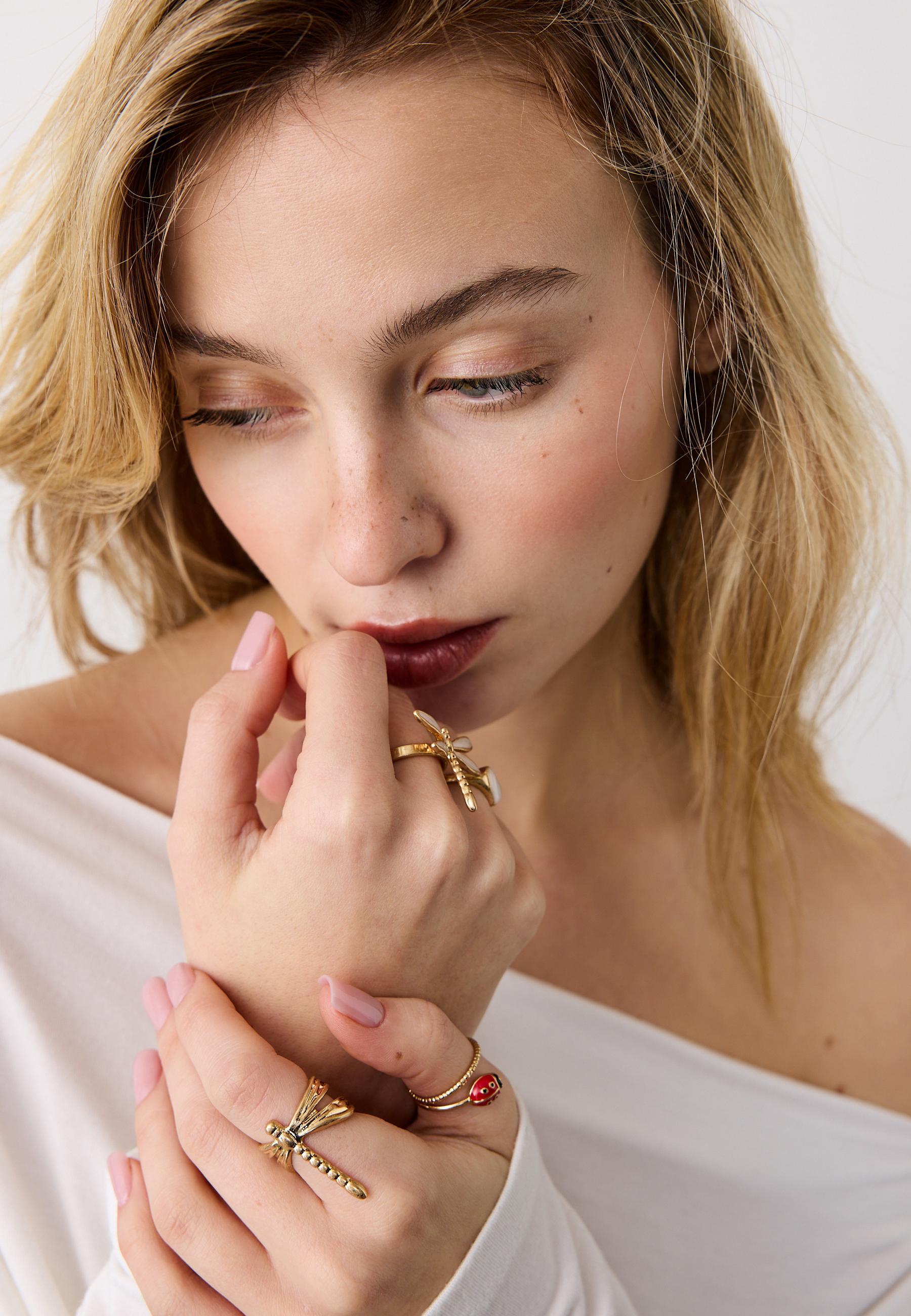 Set of 4 dragonfly rings — Gold