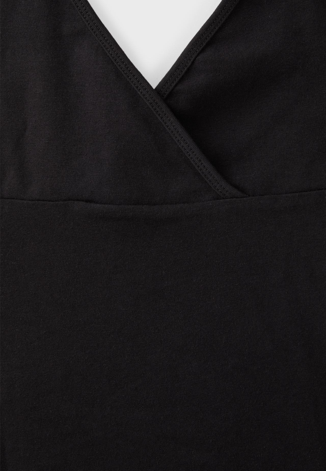 Fitted halter top — Black