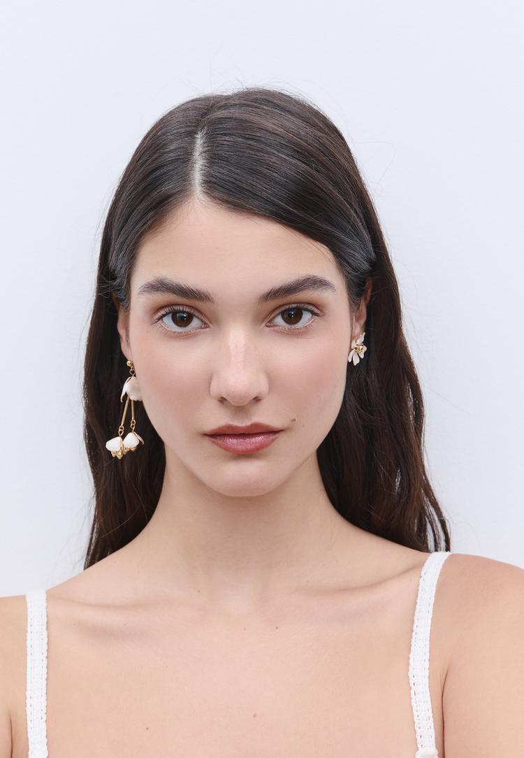 set 2 pendientes flores