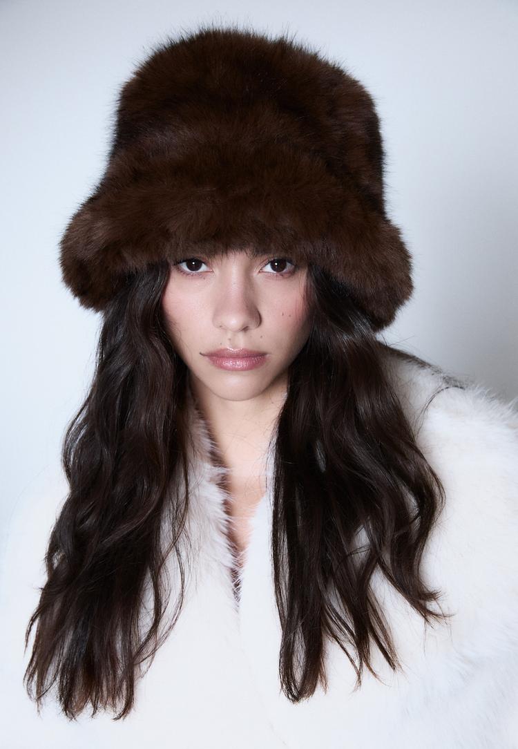 gorro bucket efecto pelo
