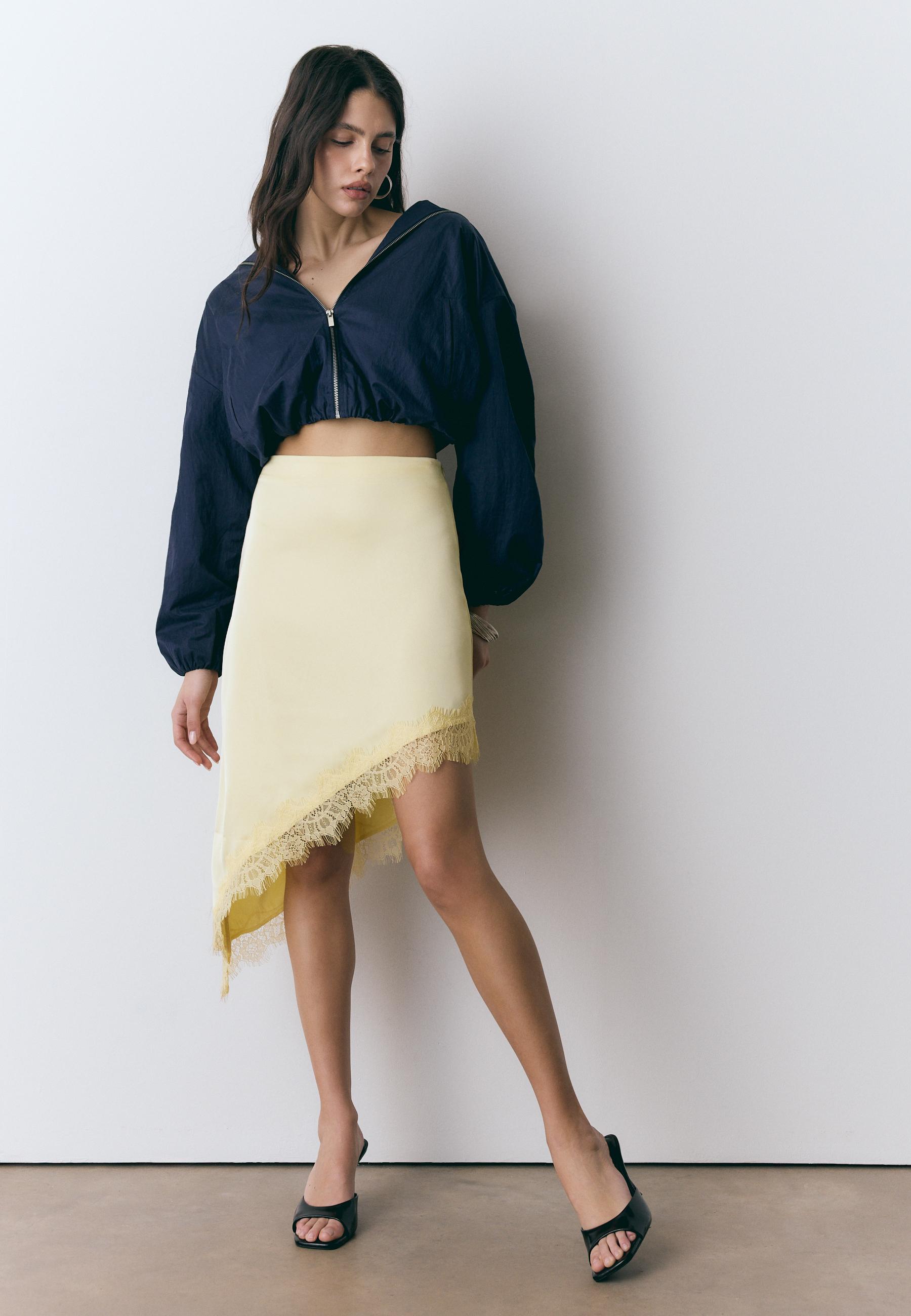 Satin asymmetric skirt — Pastel yellow