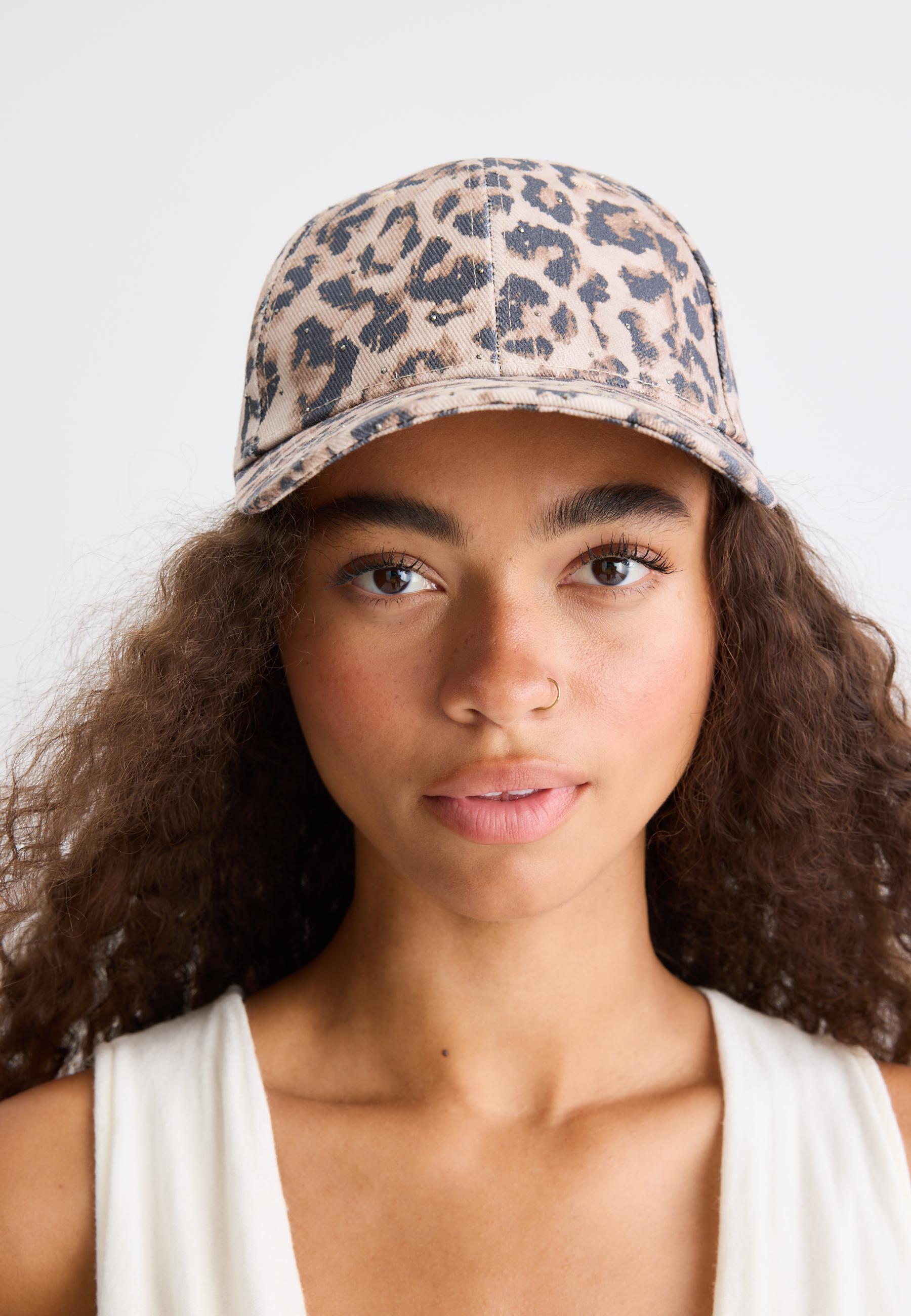 Leopard print cap with rhinestones — Beige