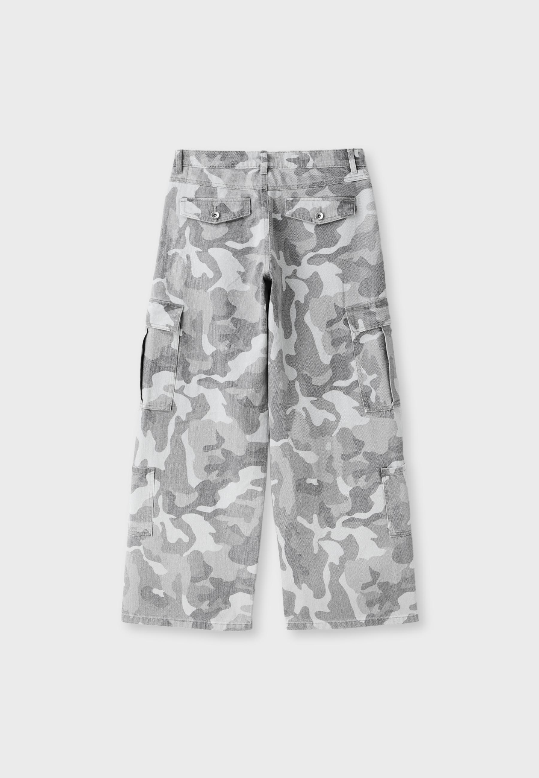 Stradivarius Desenli kargo pantolon görsel 5