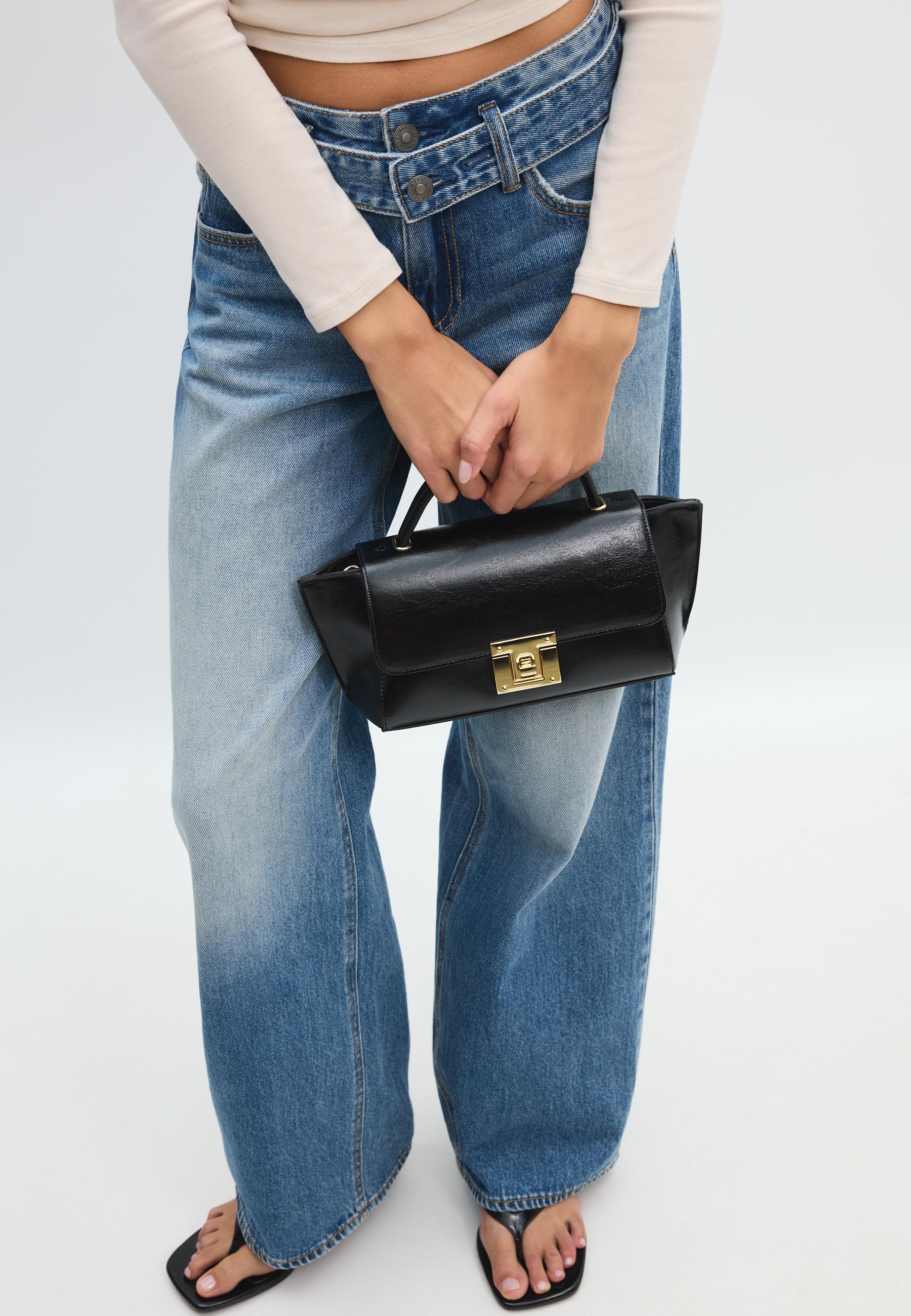 Crossbody bag with flap closure — Black