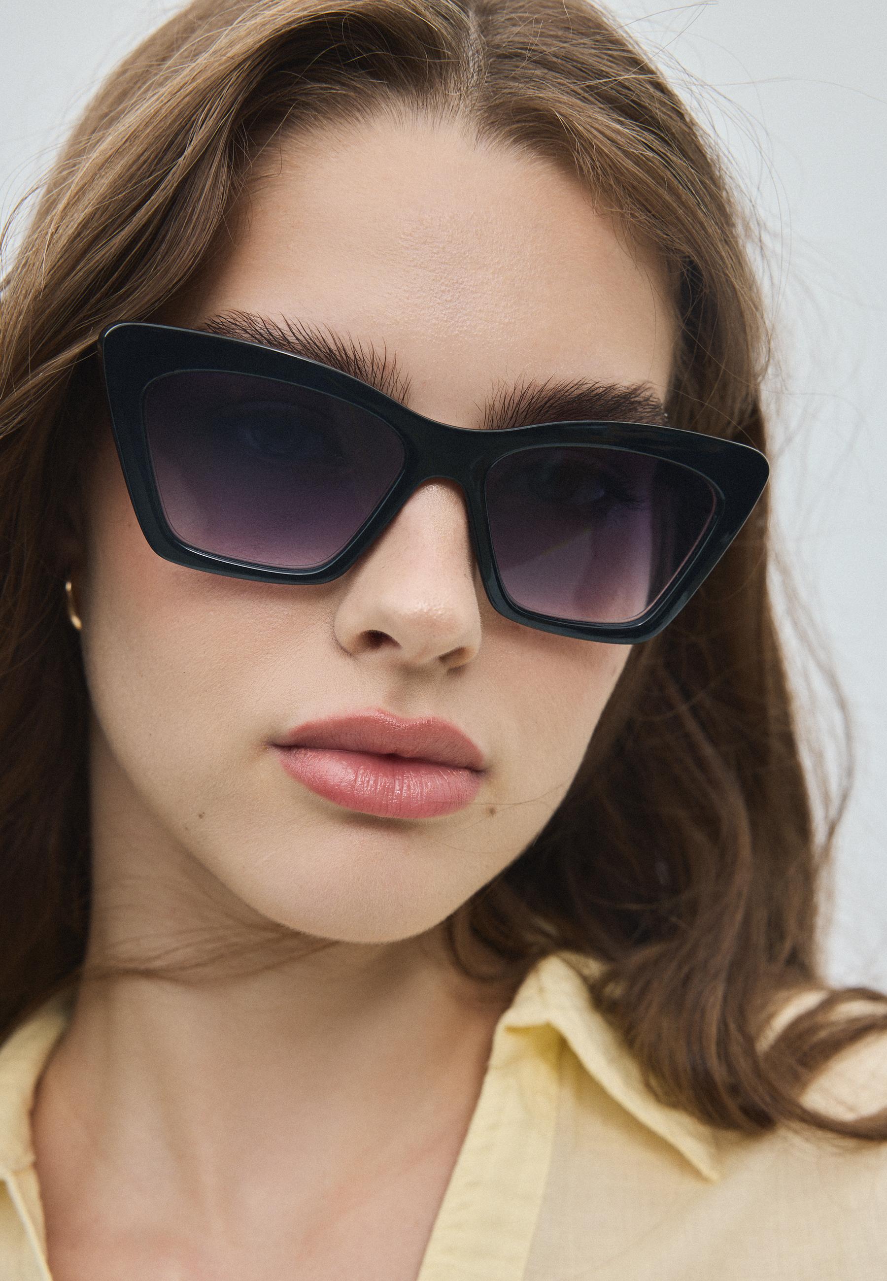 Square cateye glasses — Black