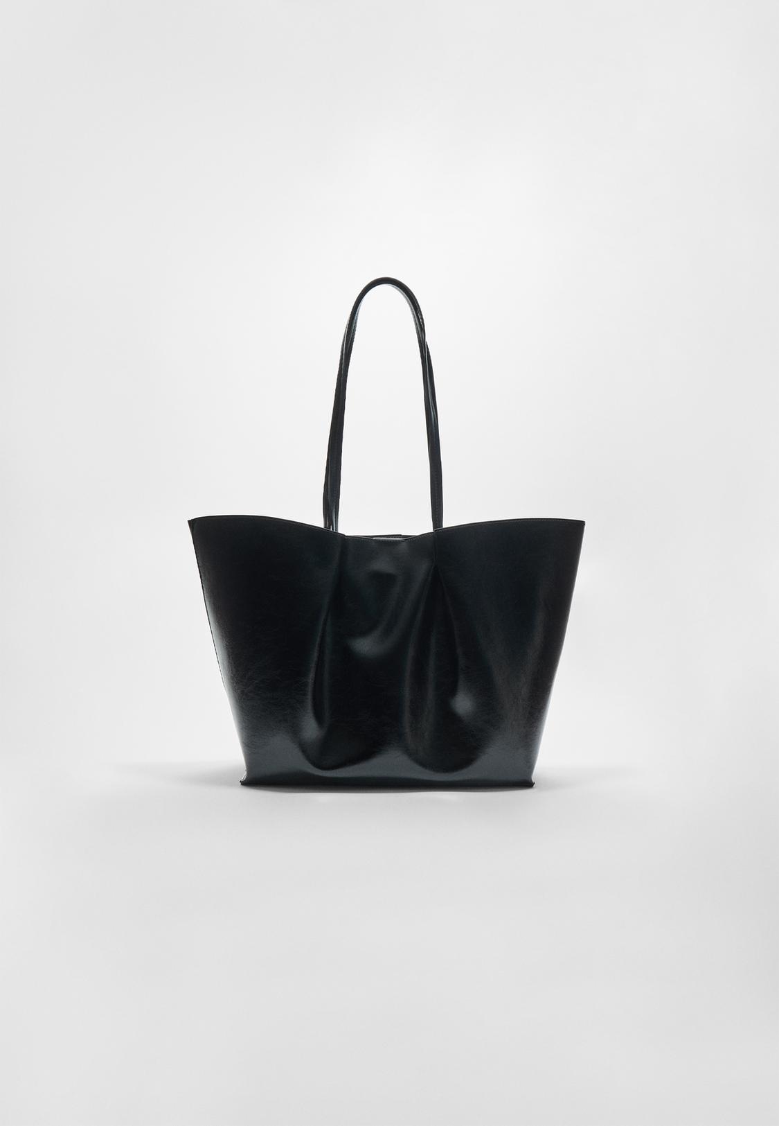Bolso De Pelo Negro Stradivarius Bolso Shopper Soft Pinza