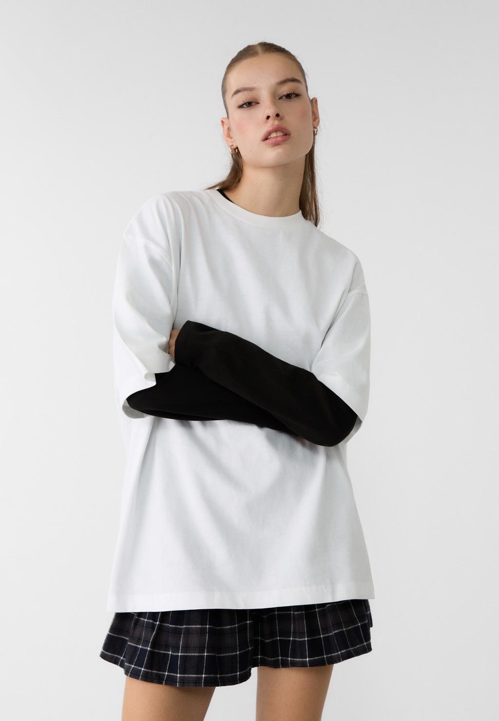 Oversize-T-Shirt mit kurzen Ärmeln