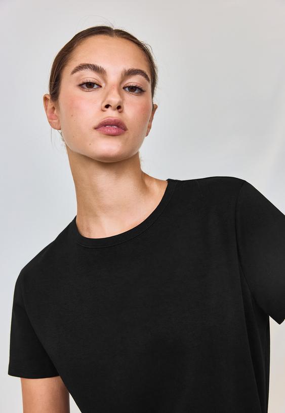 b02-basictshirt-im-regularfit-mit-weichem-griff