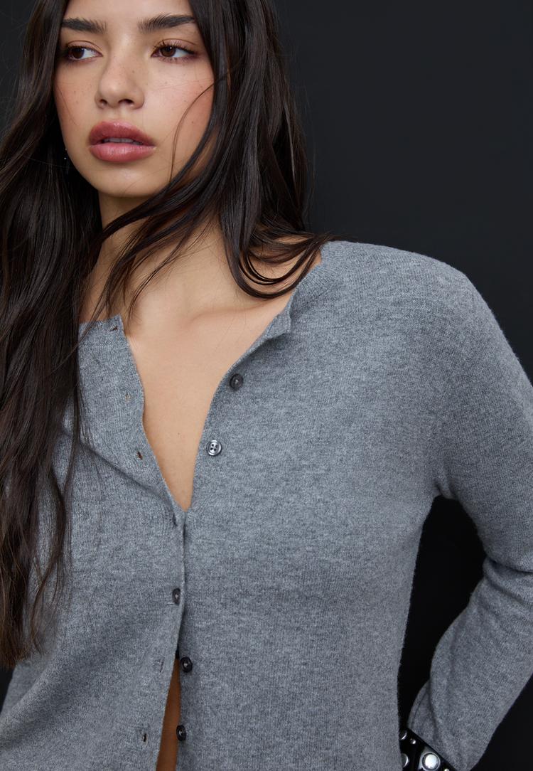 veste en maille a boutons toucher doux
