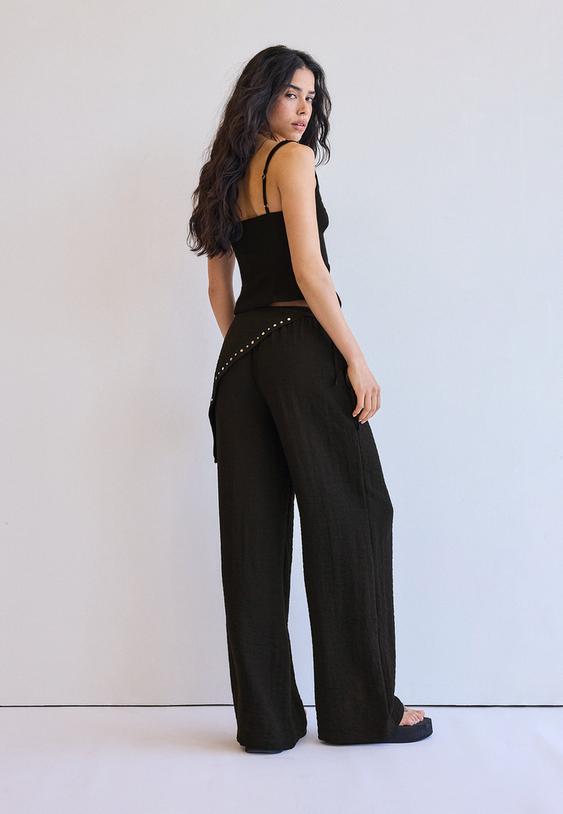 pantaloni morbidi con foulard