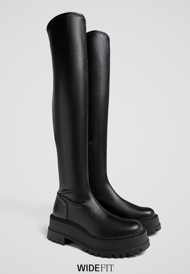 wide-fit-flache-xl-stiefel-in-schwarz-mit-profilsohle