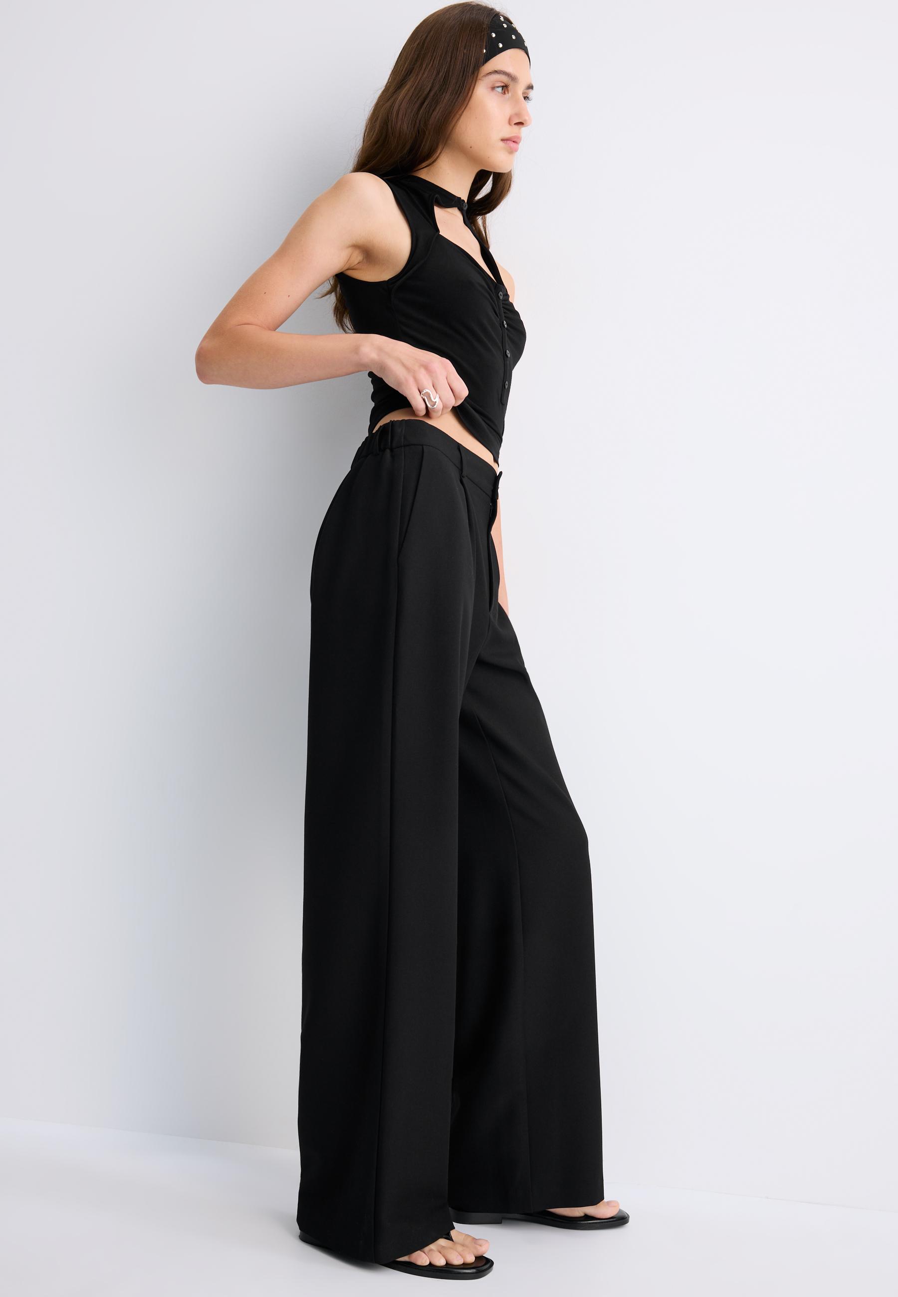 Straight-leg smart trousers — Black