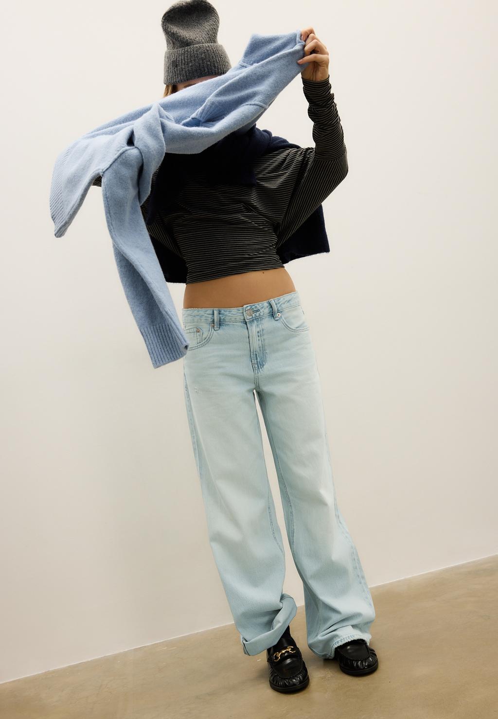 D91 Jeans mit tiefem, weitem Bein