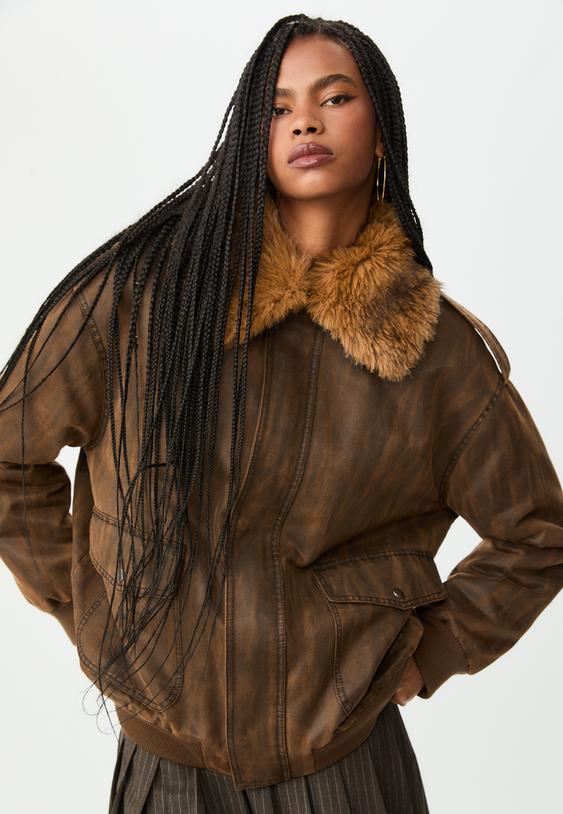 lange-kunstfelljacke-kombiniert