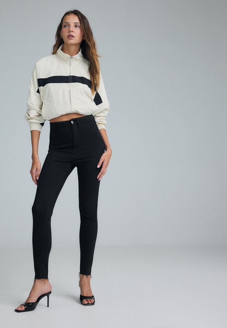 skinnyjeans-mit-hohem-bund