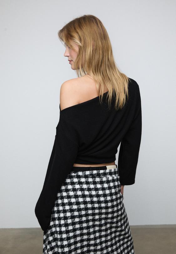 Stradivarius Boat Neck Knit T-Shirt With Sash Belt Black M