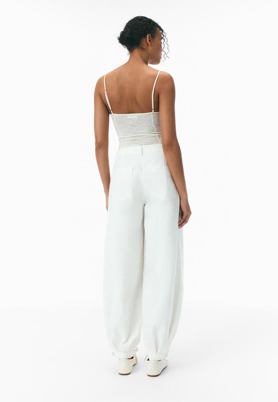 Stradivarius Body Bretelles Dentelle Vanille L