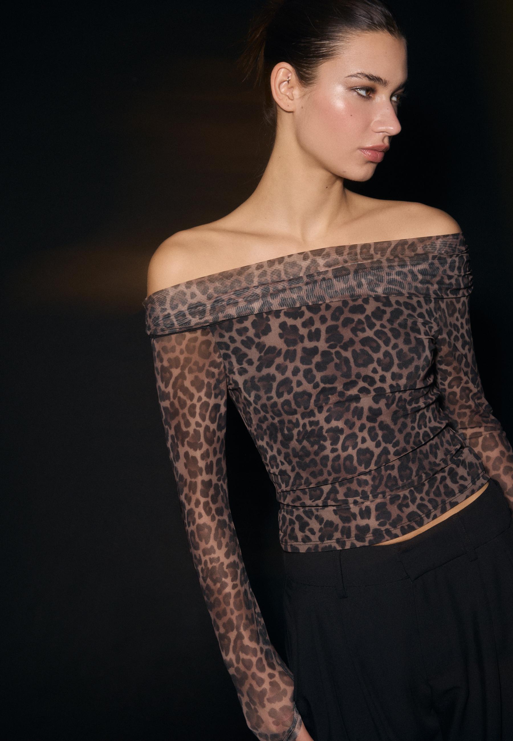 Printed asymmetric tulle T-shirt — Mid beige