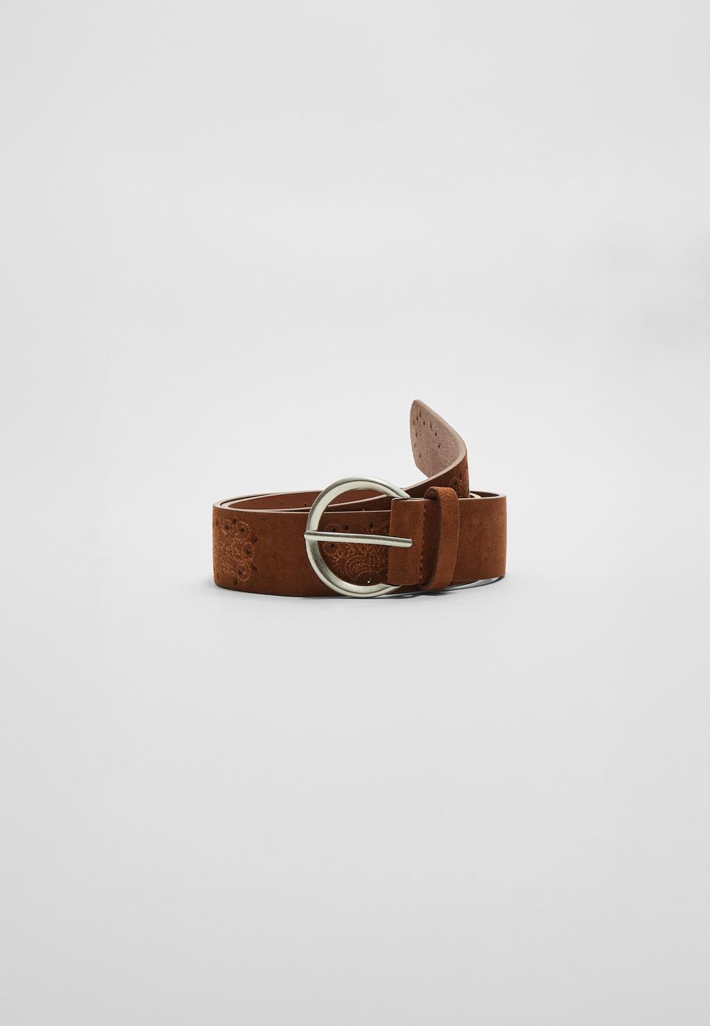 Belt with half-moon buckle