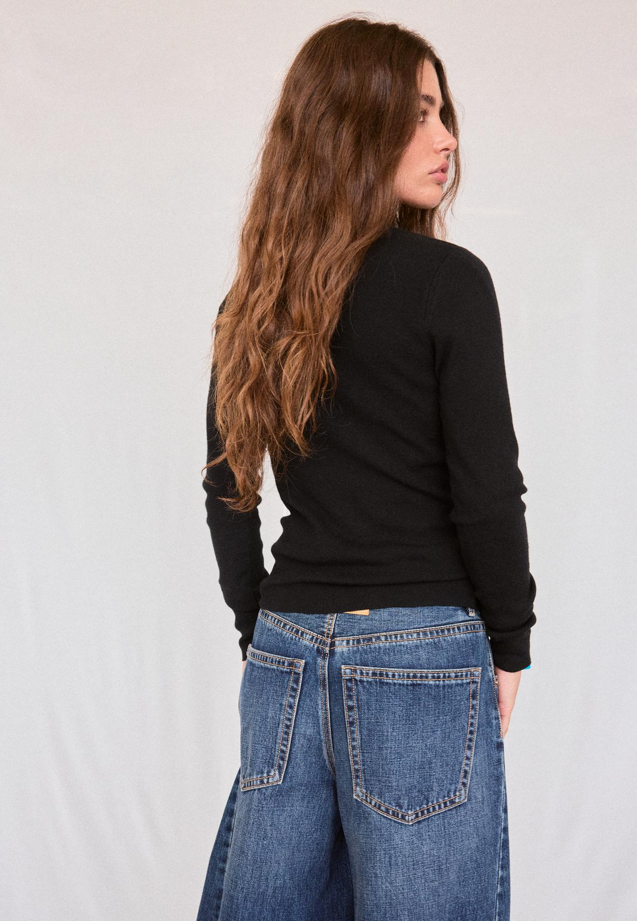 Basic turtleneck jumper — Black