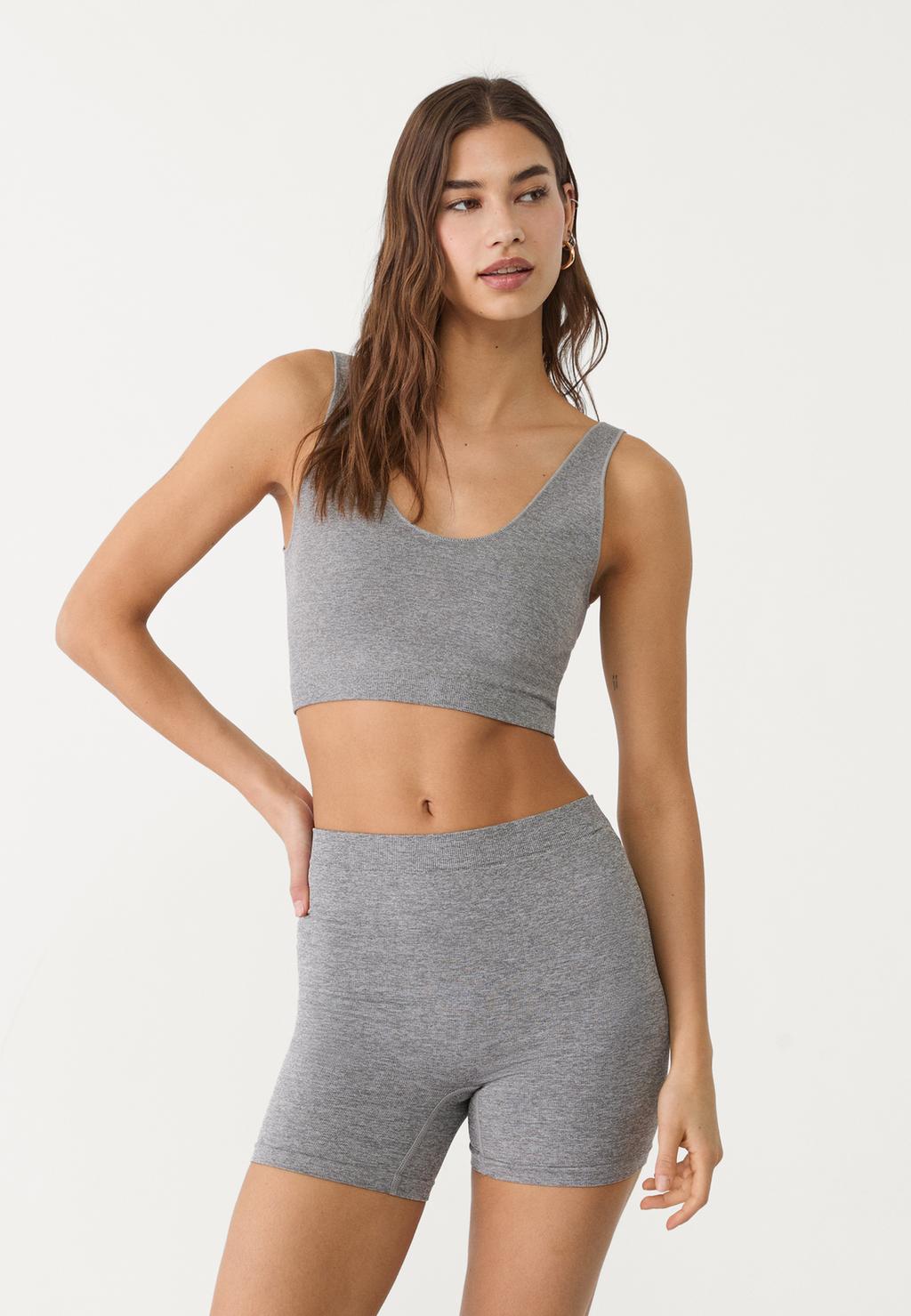 Basic seamless crop top