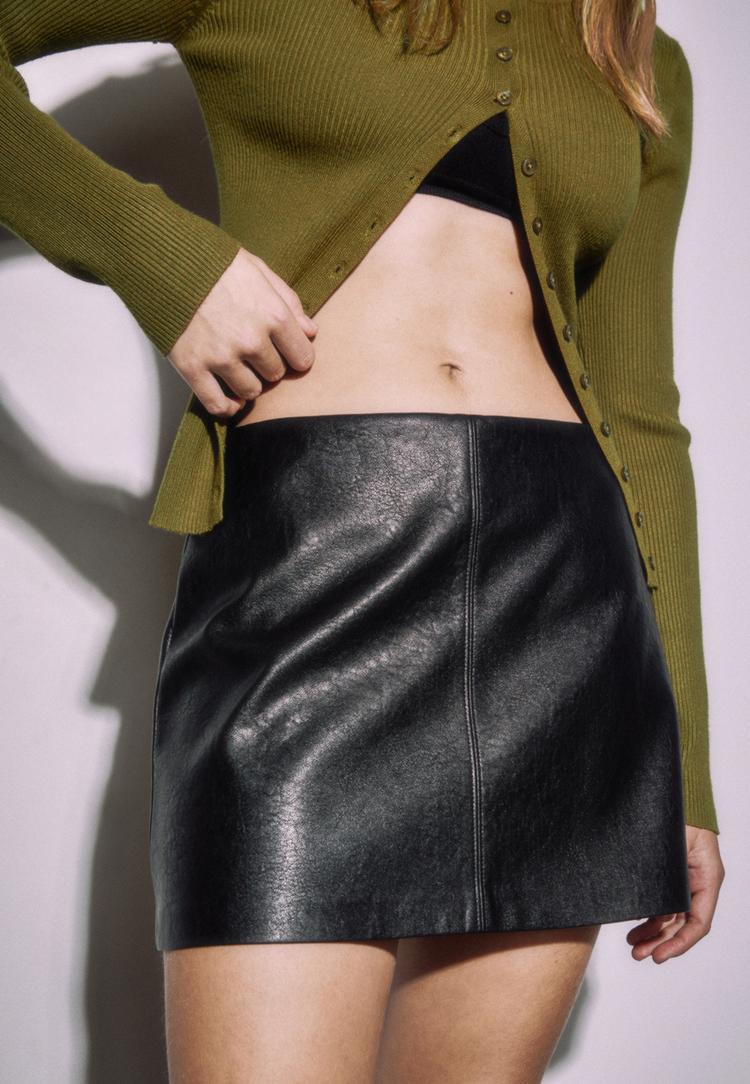 falda pantalon mini efecto piel