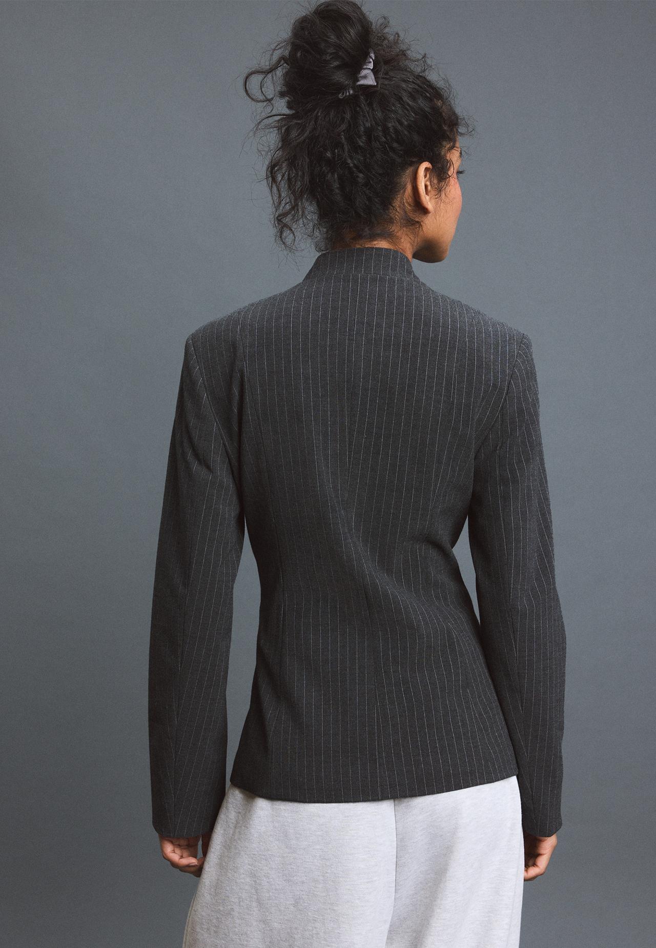 Asymmetric multi-button blazer — Dark grey