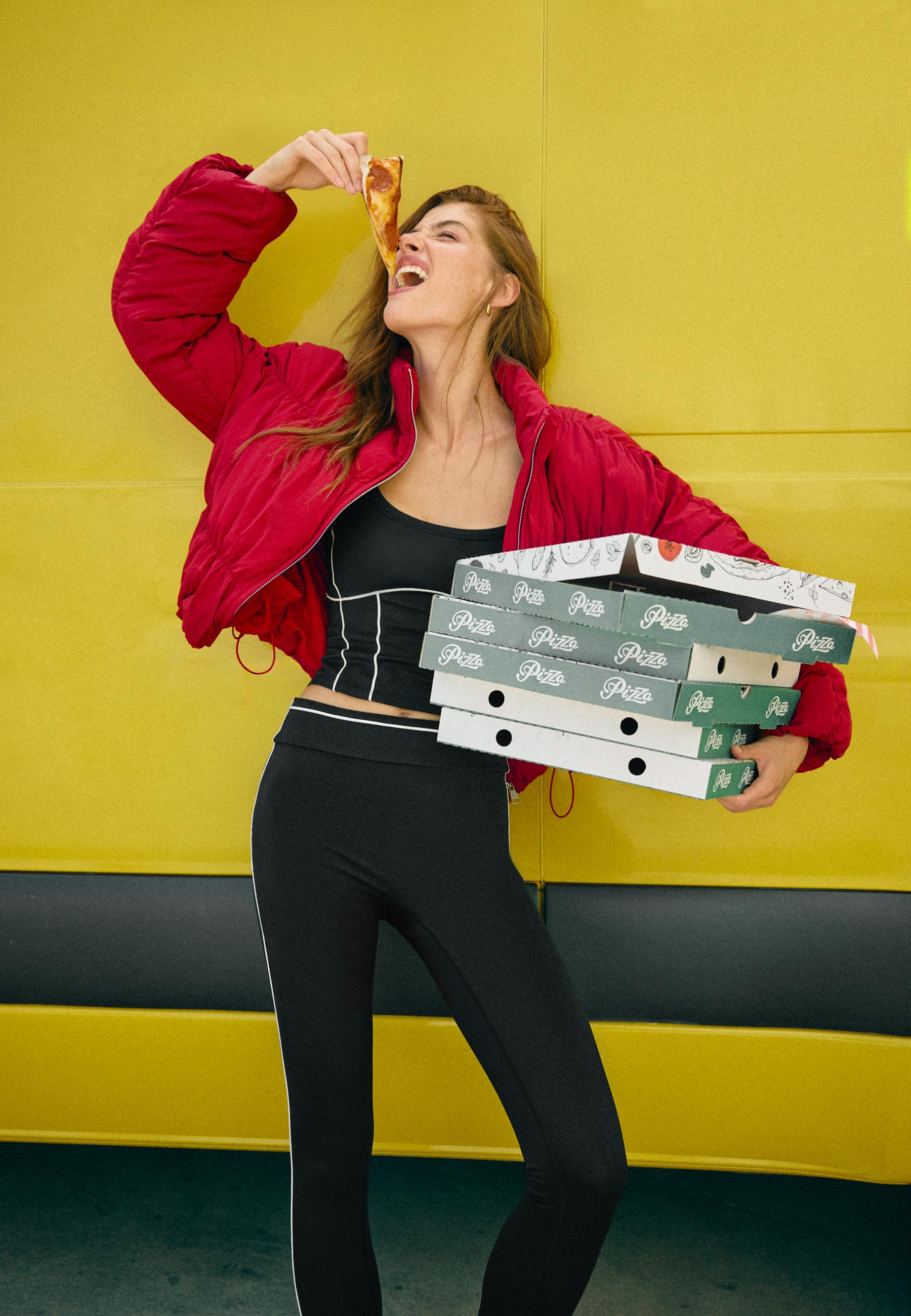 Stradivarius Biye detaylı crop top görsel 7