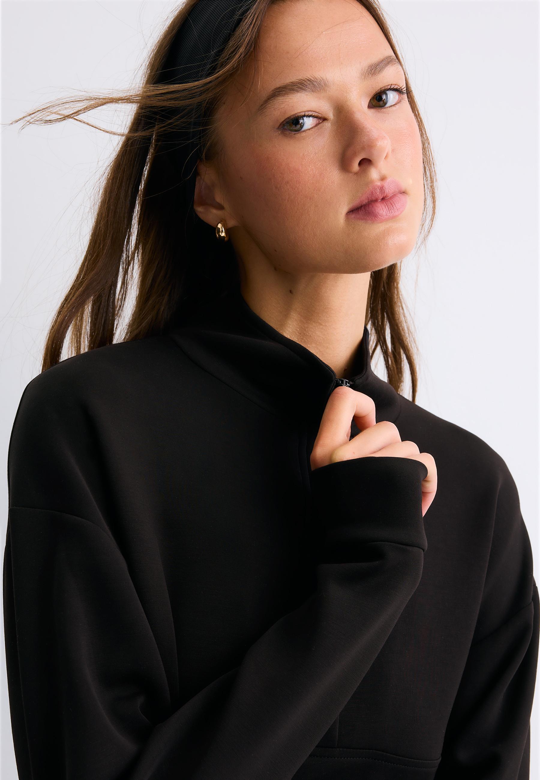 Soft-touch zip-up sweatshirt — Black