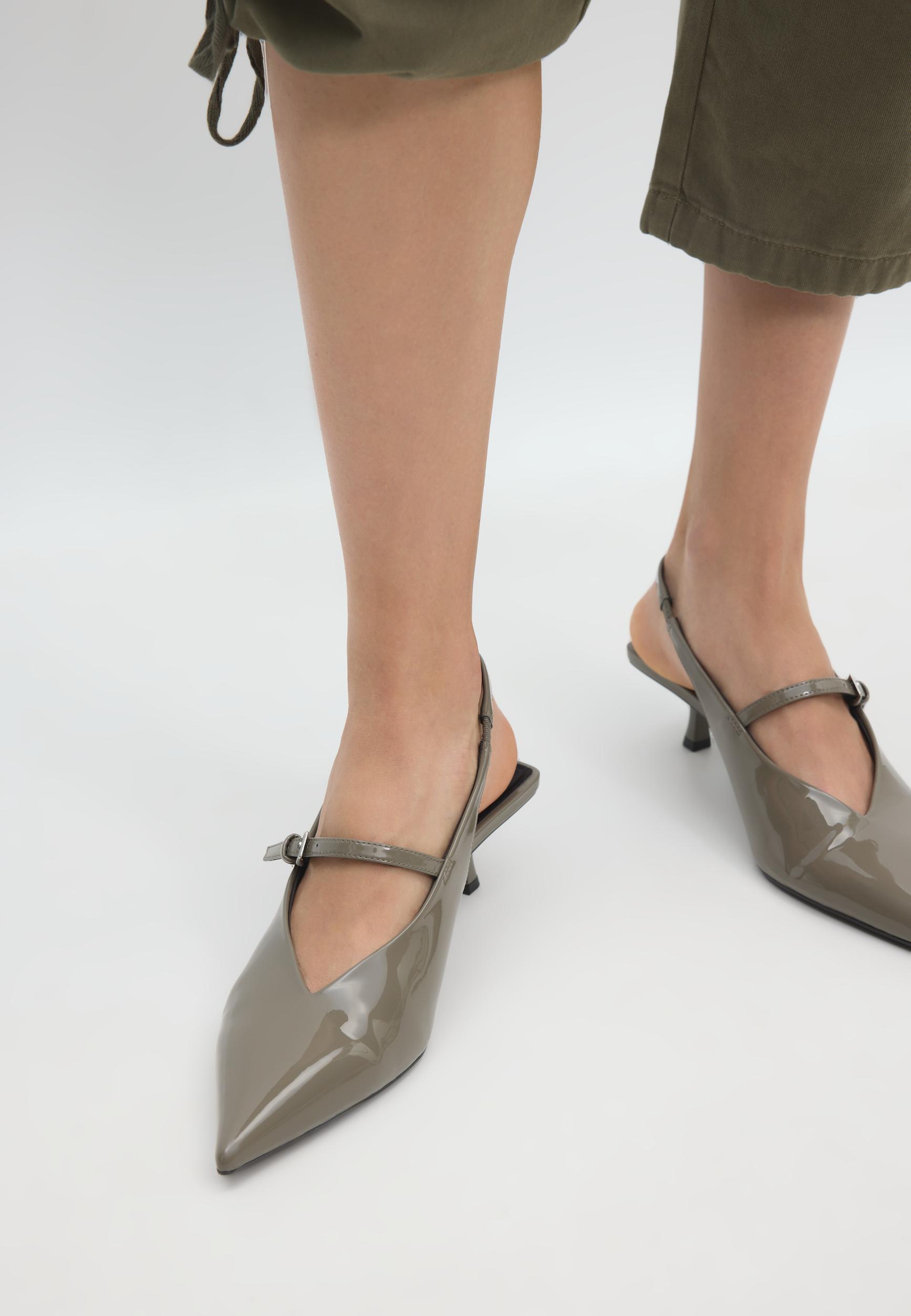 Patent-effect heels — GREY