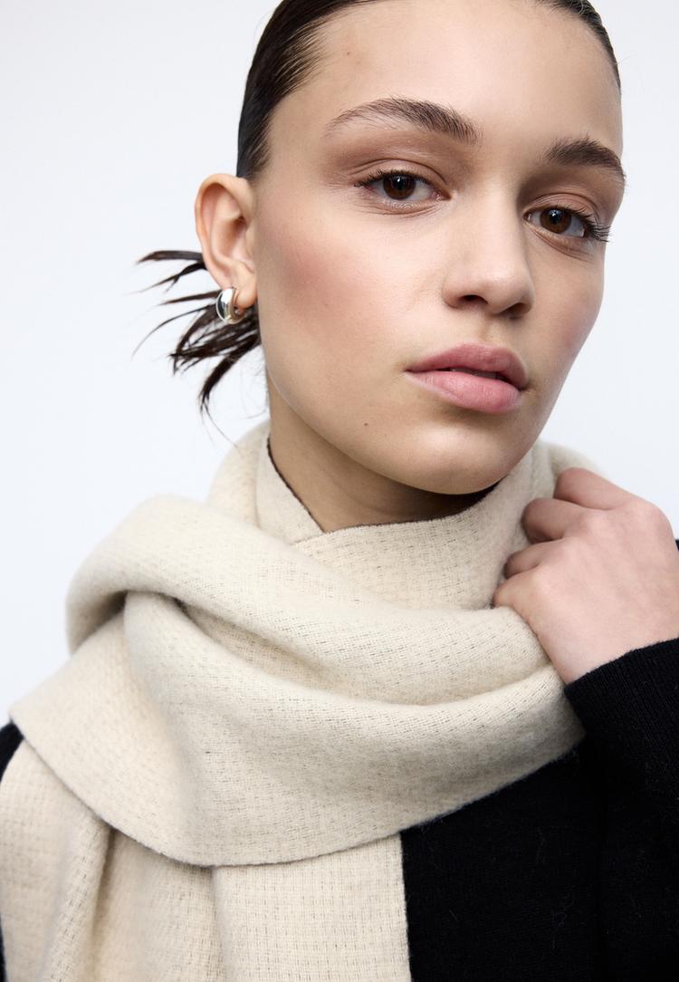 Stradivarius Κασκόλ Με Αντίθεση Καφέ Os φωτογραφία