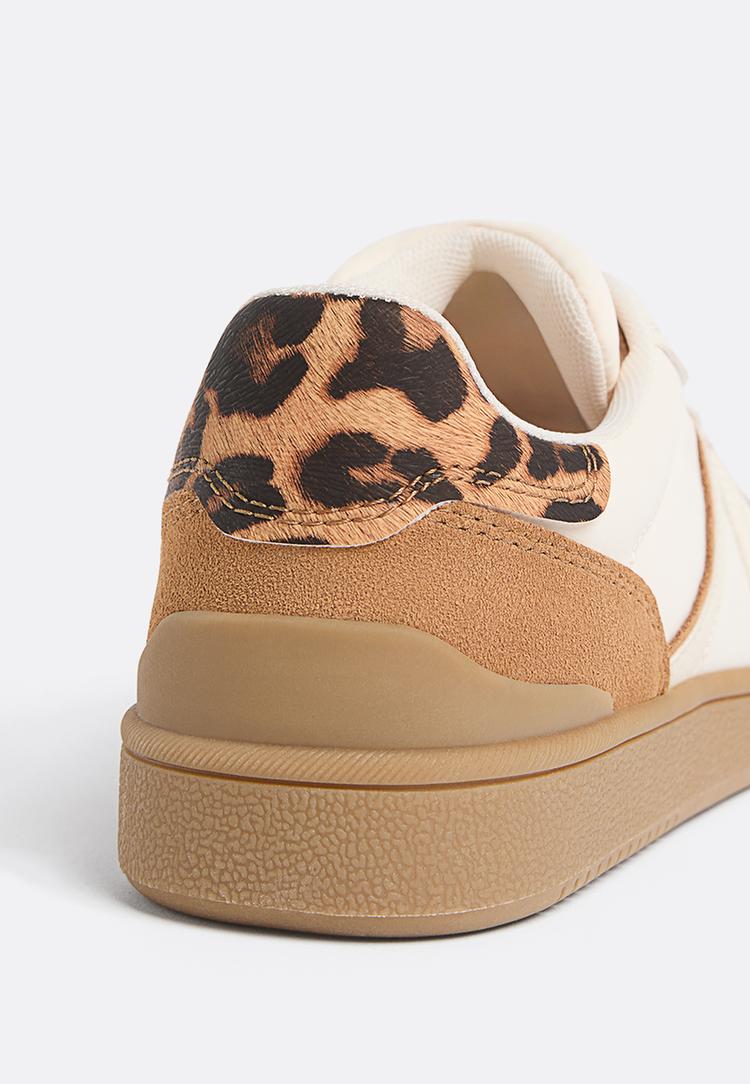 casual-sneaker-mit-print