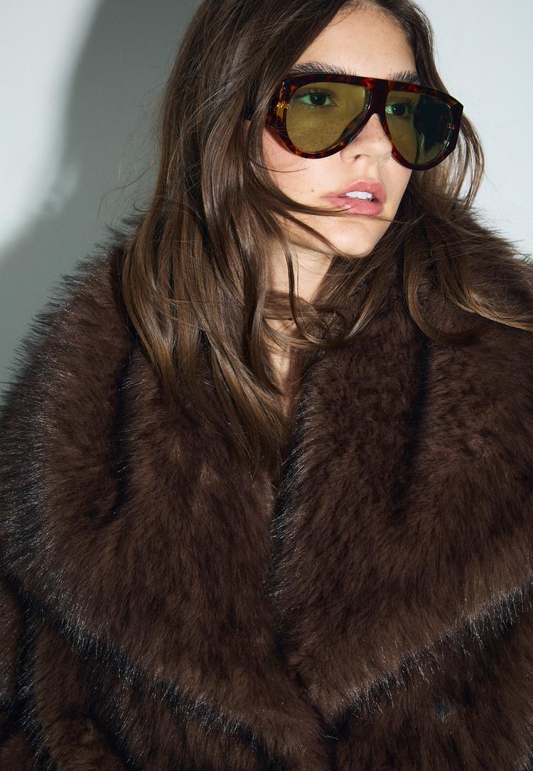 cazadora corta efecto pelo