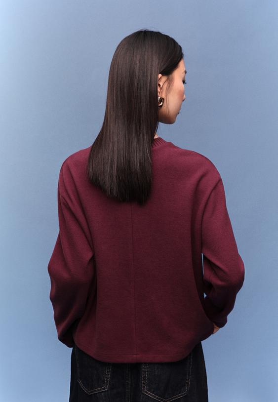 camiseta de punto cuello redondo