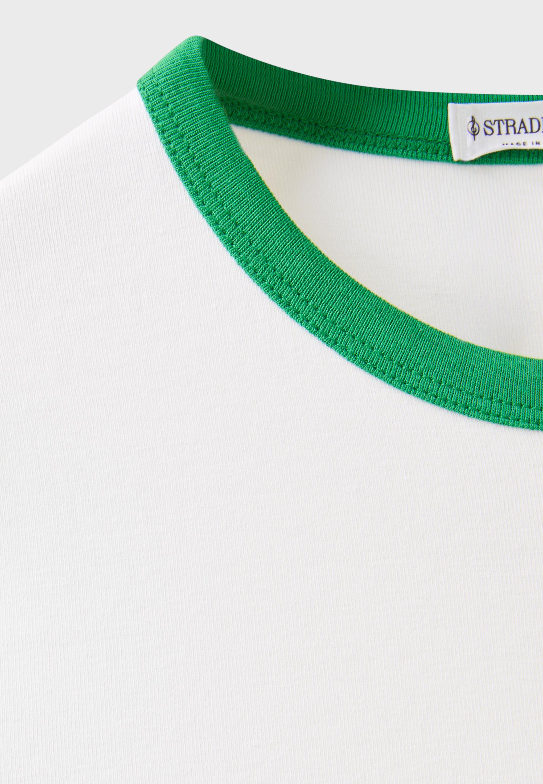 Contrast neck T-shirt with slogan — Green