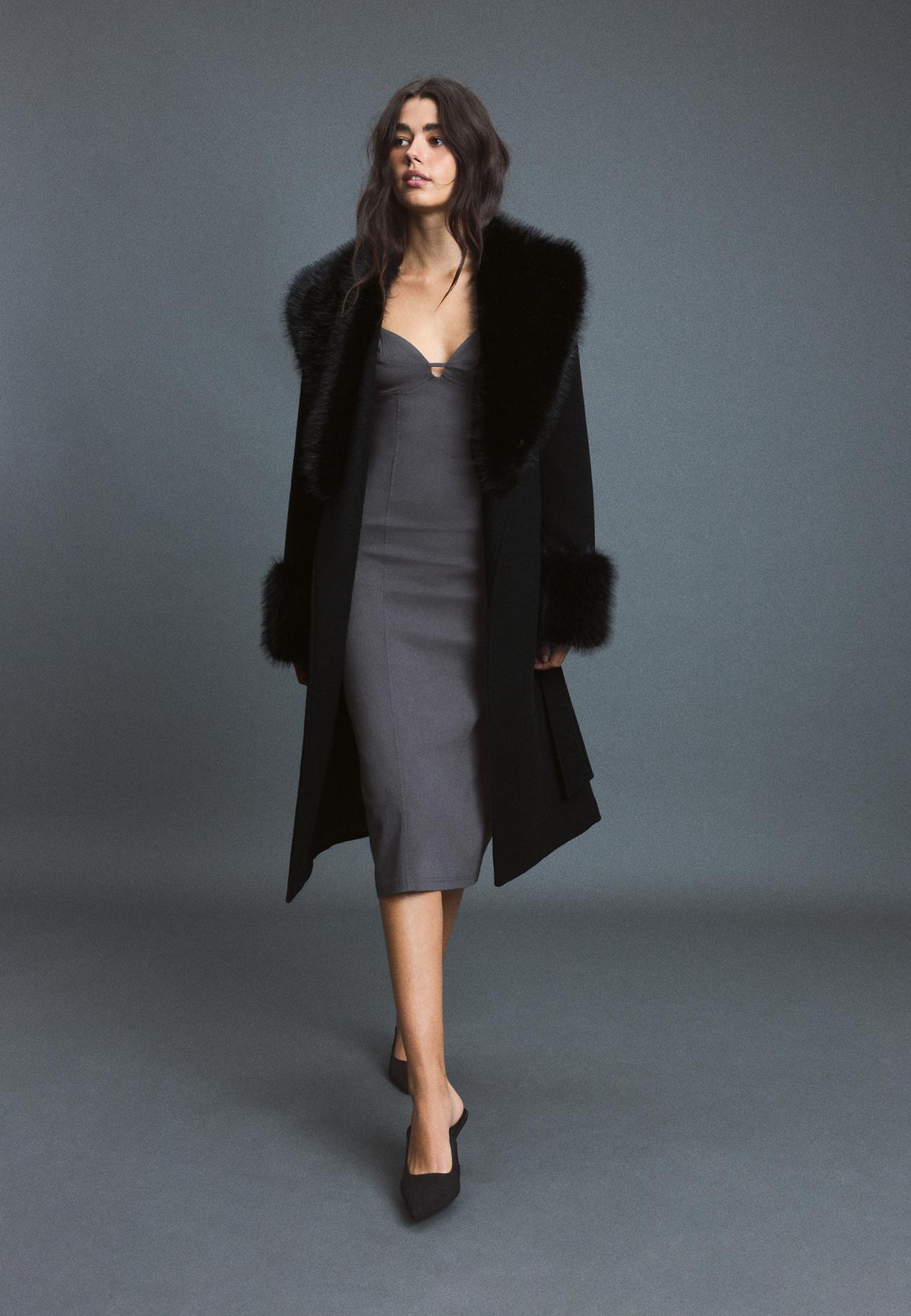 Wool-blend faux fur collar coat — Black